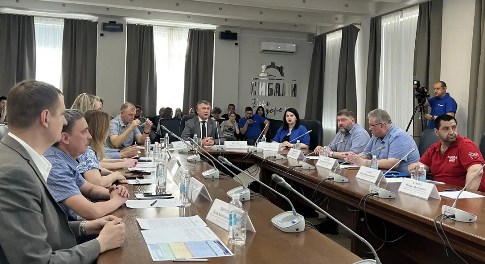СибАДИ задаёт стандарты безопасности на дорогах 