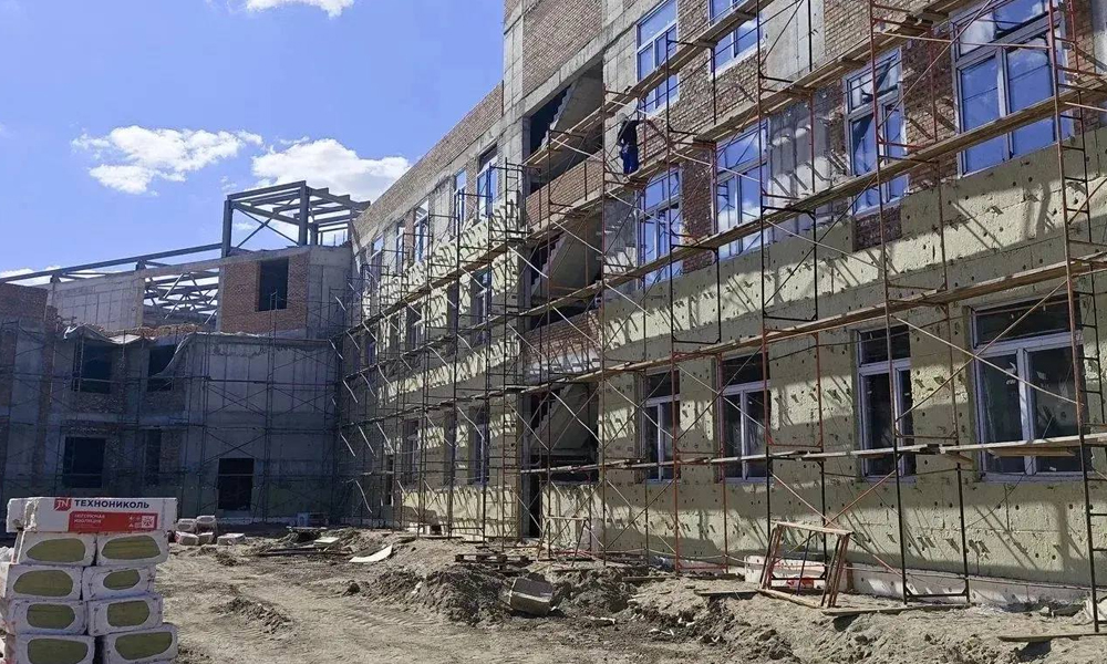 В Одесском районе продолжается строительство школы