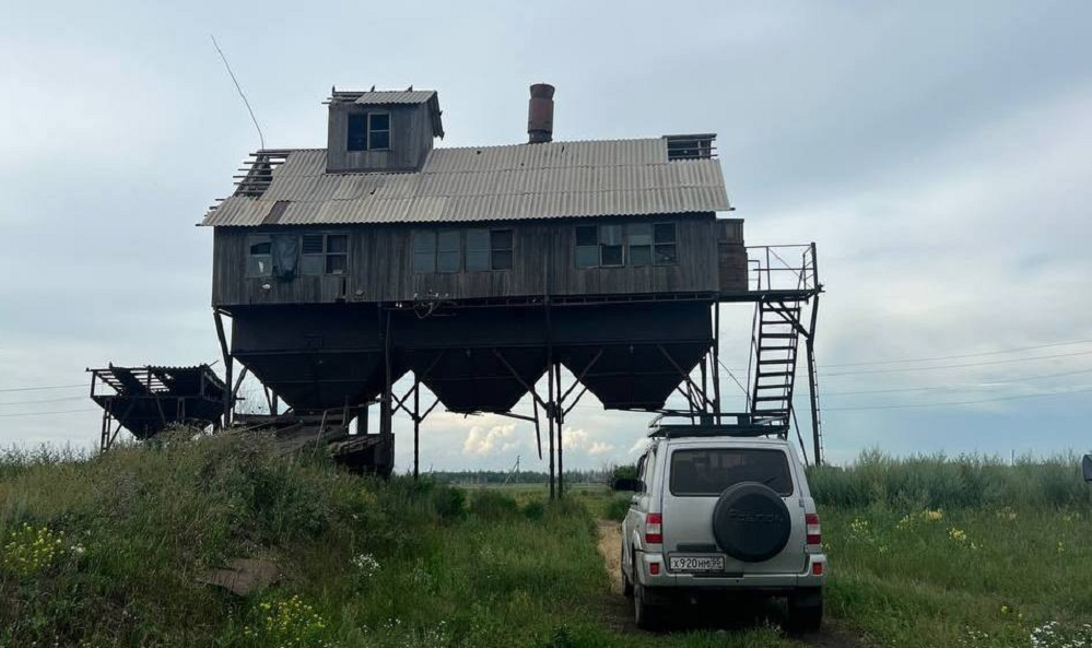 В Называевском районе Омской области электромонтёр погиб от удара током