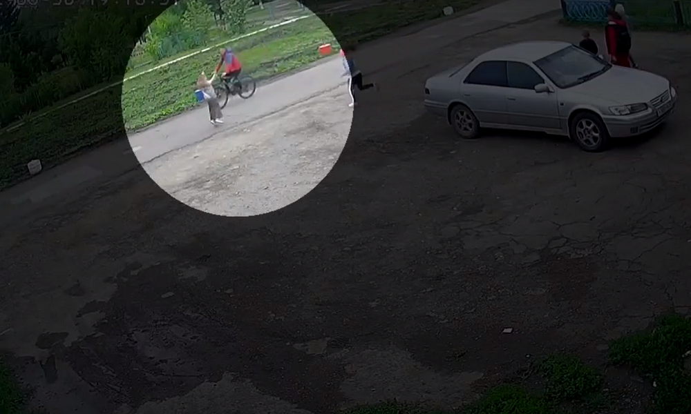 Хотел доехать до магазина и исчез: незнакомец обманул доверчивого 13-летнего омича