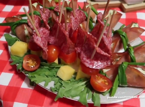 Новогодний стол для россиян подорожал