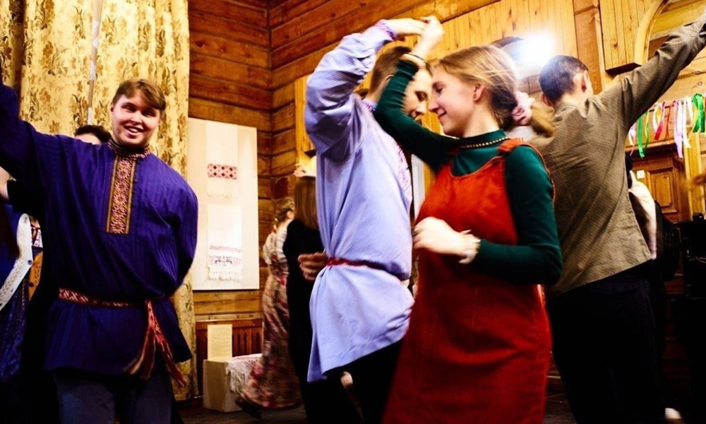Омичей приглашают на традиционную молодёжную вечёрку (12+)