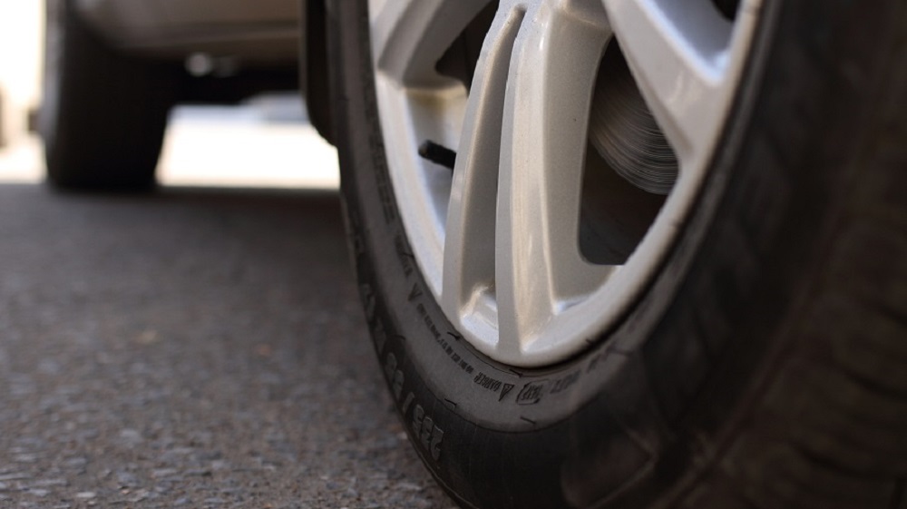 Омичам предлагают сдать старые шины на переработку