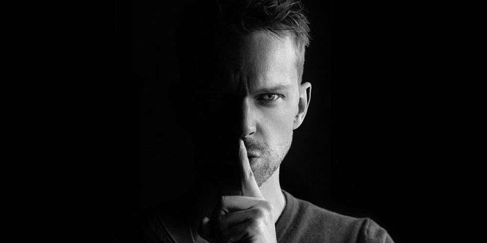 Омичам законодательно запретили свистеть и музицировать по ночам