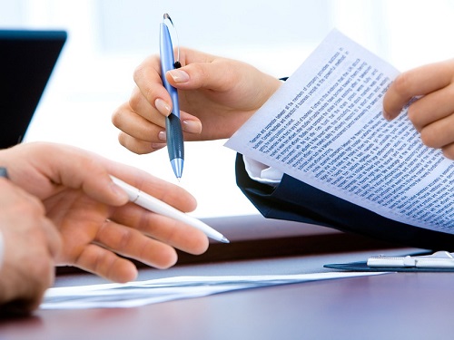 Более 200 омичей пострадали от двух иркутских финансовых фирм