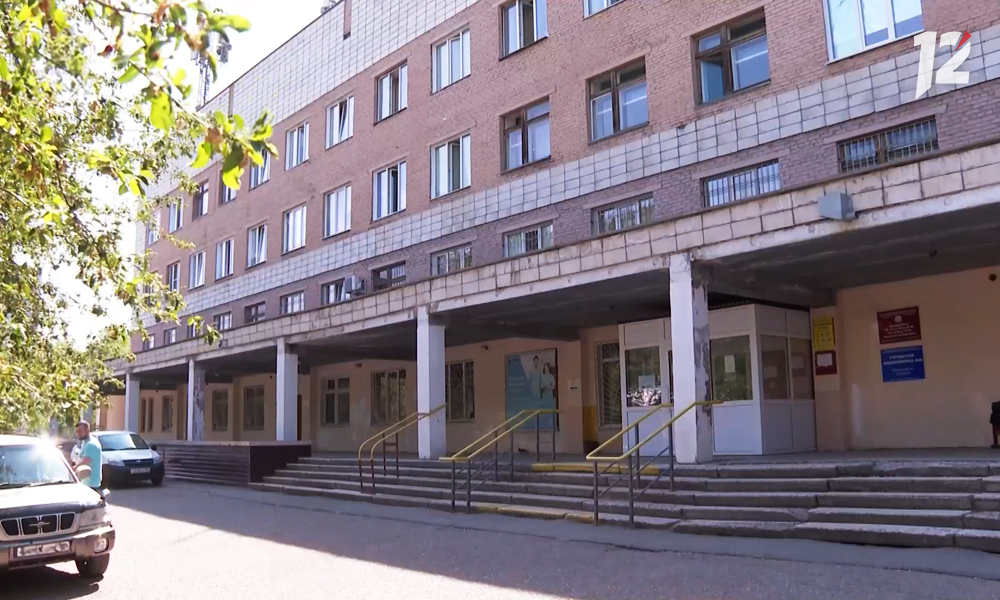 Жителям Омской области сообщили об изменениях режима работы поликлиник в период майских праздников