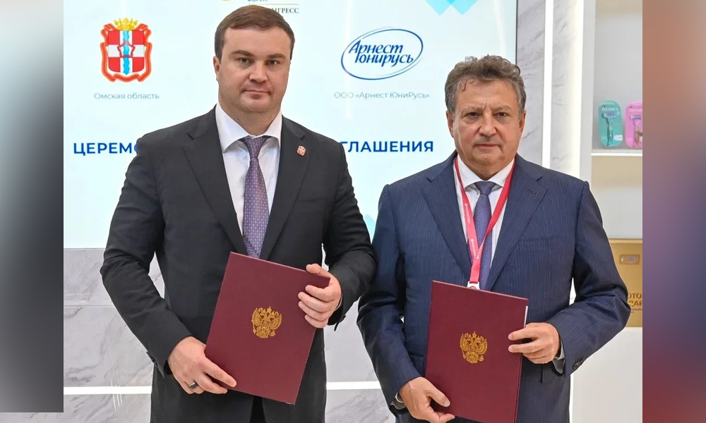 Виталий Хоценко подписал соглашение с «Арнест» об инвестициях в 640 млн рублей