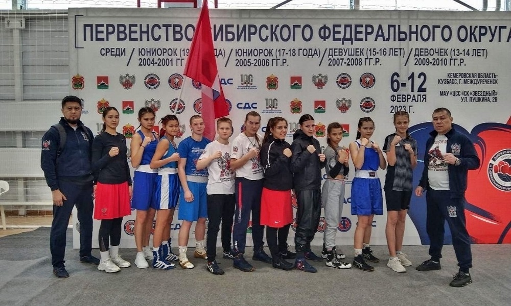 Спортсменки из Омска завоевали награды первенства Сибири по боксу