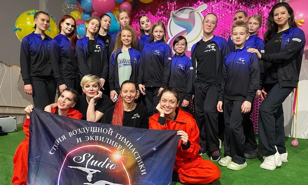 Омские воздушные гимнасты привезли 12 медалей из Екатеринбурга
