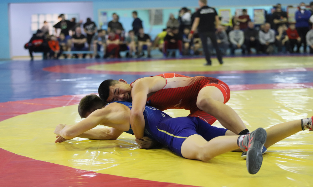 В Омске прошли региональные старты по греко-римской борьбе