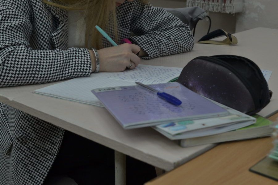 За итоговое сочинение (изложение) получили «зачёт» 98% омских выпускников