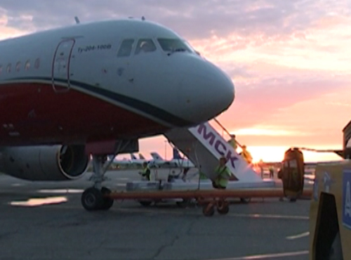 Две омички остались без денег в попытке улететь в Москву