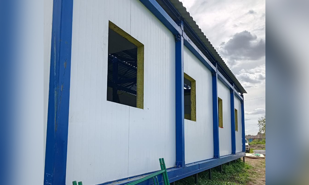 В Калачинском районе возводят модельный ФАП