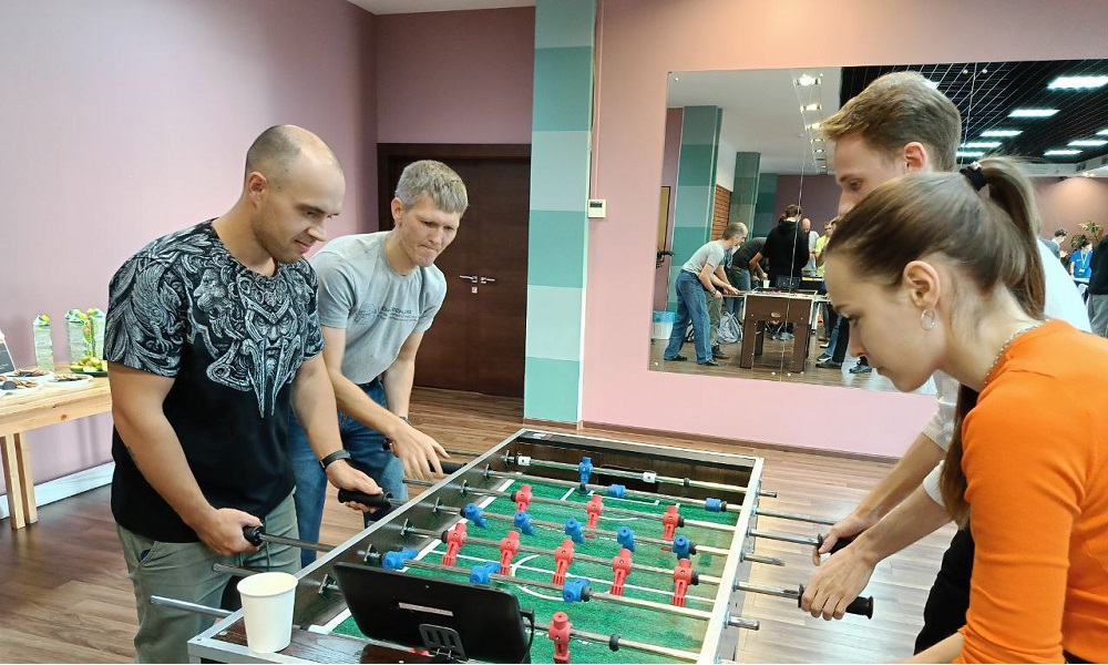 В рамках IT-конференции DevFest Omsk прошёл турнир по кикеру
