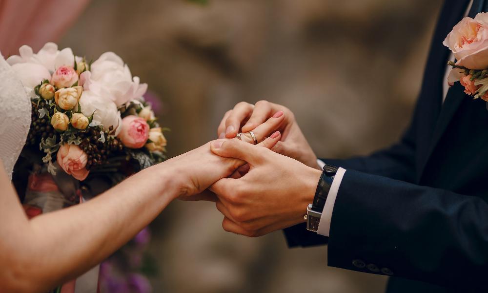 С начала года в Омской области было зарегистрировано больше 9,6 тысячи браков