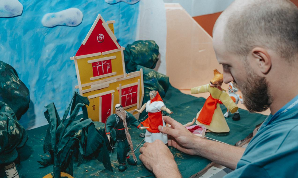 Блогер из Омска приняла участие в создании мультфильма «Репка» в современной интерпретации