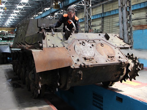 Две тысячи омичей перестали трудиться на опасном производстве, не меняя работы