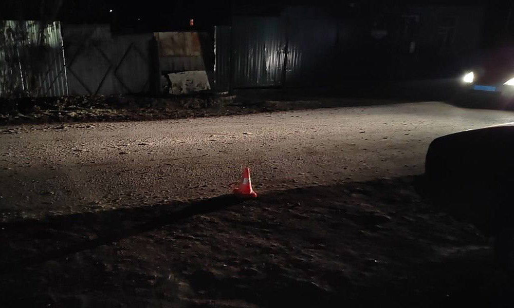 В Омской области водитель с признаками опьянения сбил двух 16-летних девушек