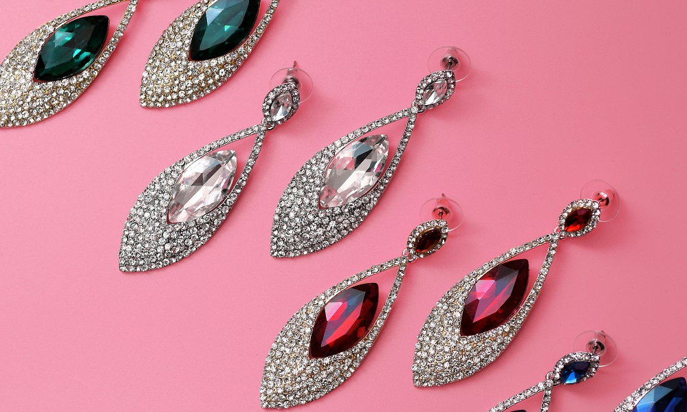 В Омске перед судом предстанут двое мужчин, которые ограбили ювелирный магазин 