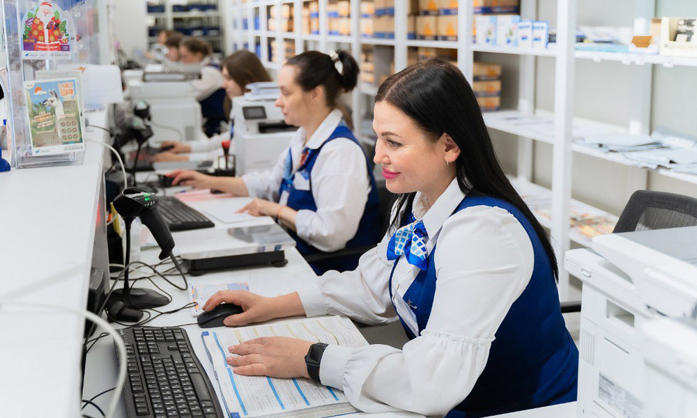 Жители Омской области могут получить посылку на почте по QR-коду без Интернета  