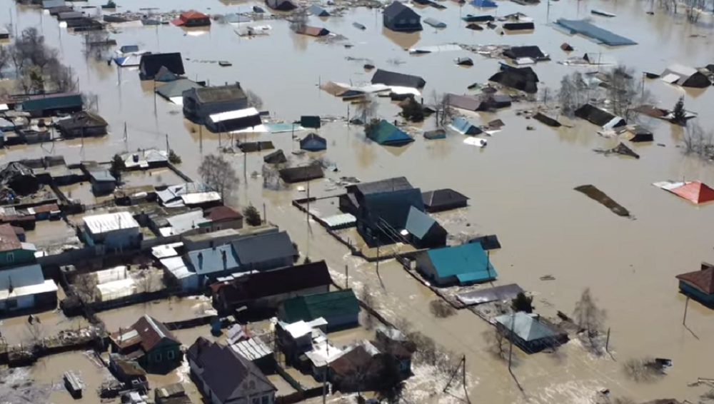 Омичи собирают гуманитарную помощь для пострадавших от наводнения жителей Петропавловска