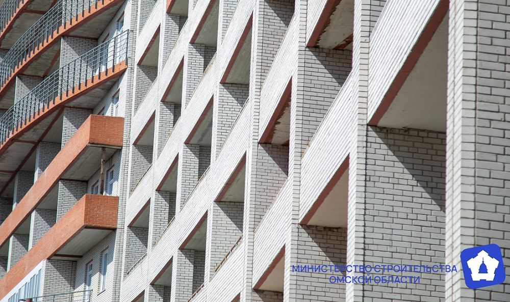 С начала 2025 года в Омске по поручению Виталия Хоценко восстановили права 309 обманутых дольщиков