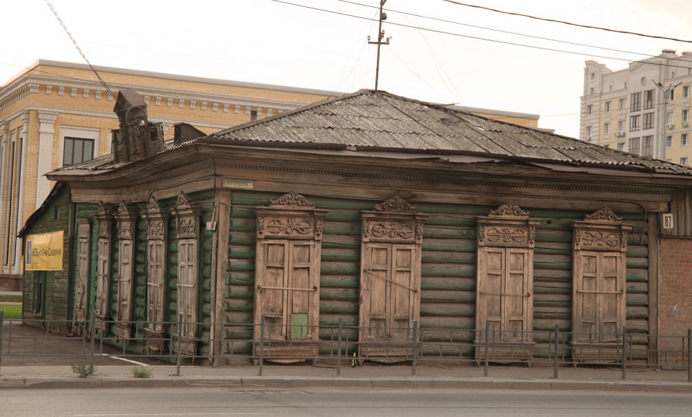 В Омске историки ищут редкие наличники со снесённого дома на Герцена 