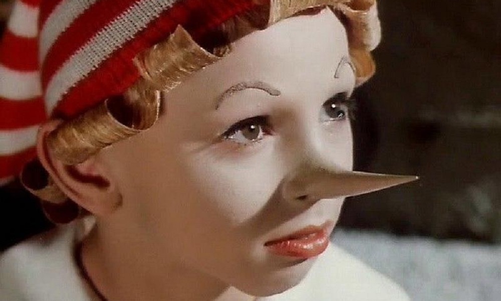 Исполнитель роли Буратино Дмитрий Иосифов стал попечителем омской «Радуги» 