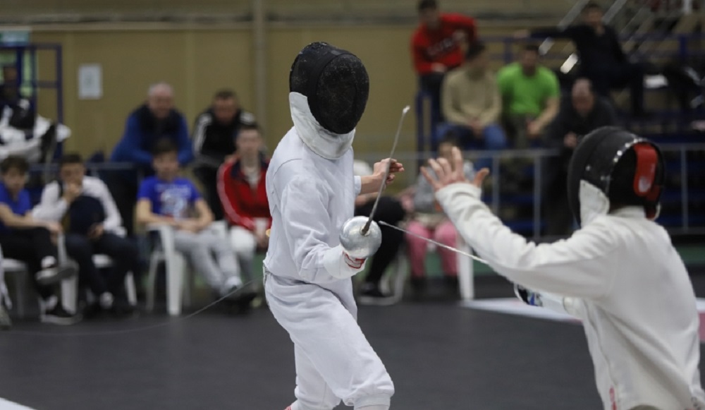 В Омске сразятся за медали более ста фехтовальщиков 