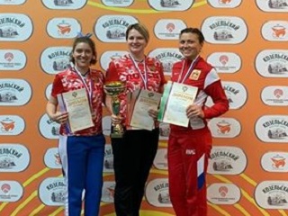 Омичка Виталина Бацарашкина взяла серебро на Кубке России по стрельбе