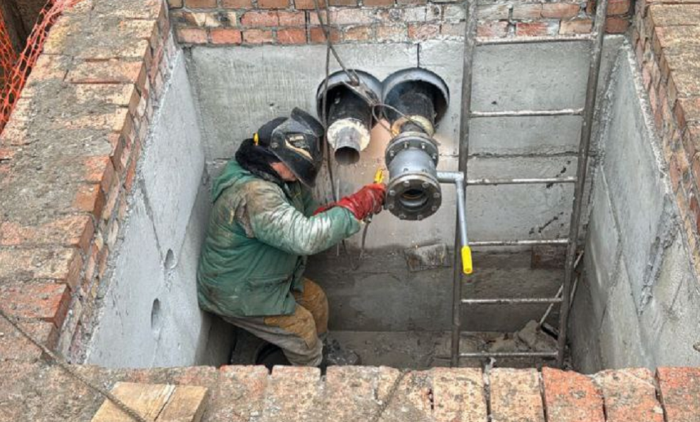 В Омской области меняют более 100 км инженерных сетей на 22 объектах