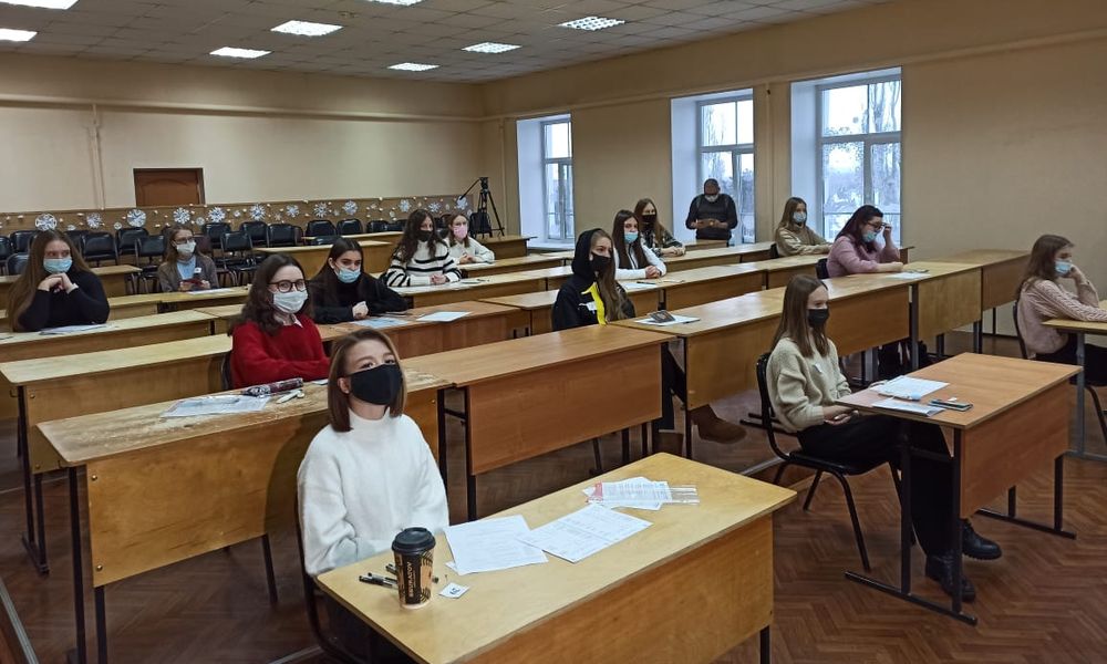 Почти 2,5 тысячи юных омичей участвуют во Всероссийской олимпиаде школьников 