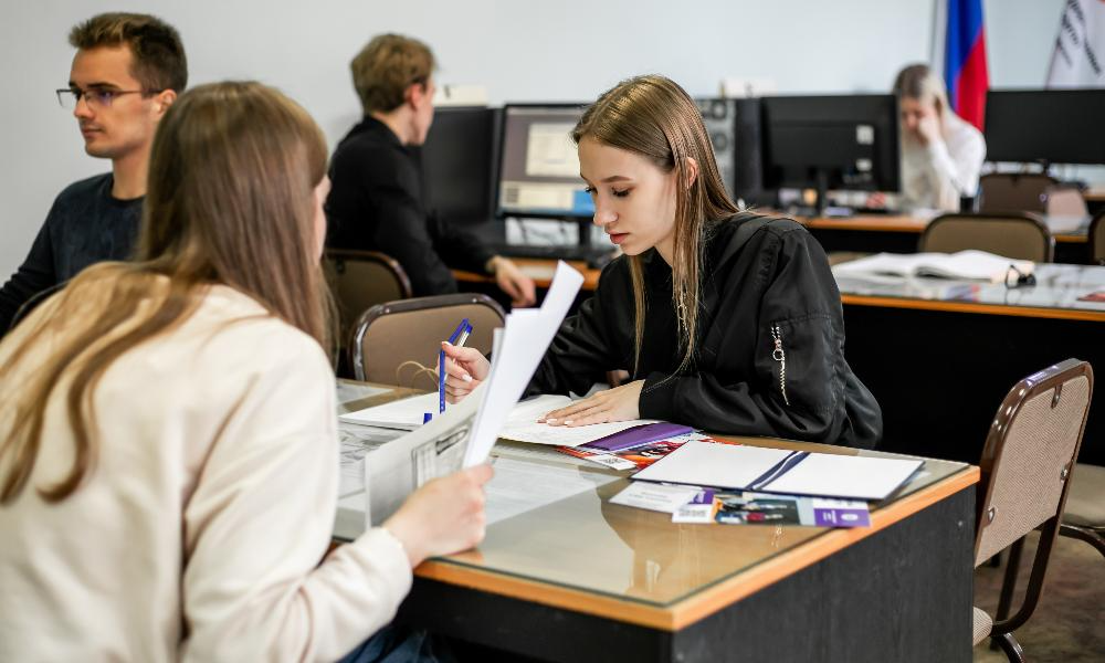 Омские колледжи и техникумы увеличили количество бюджетных мест для абитуриентов