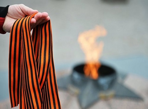 Омичам бесплатно раздадут георгиевские ленты