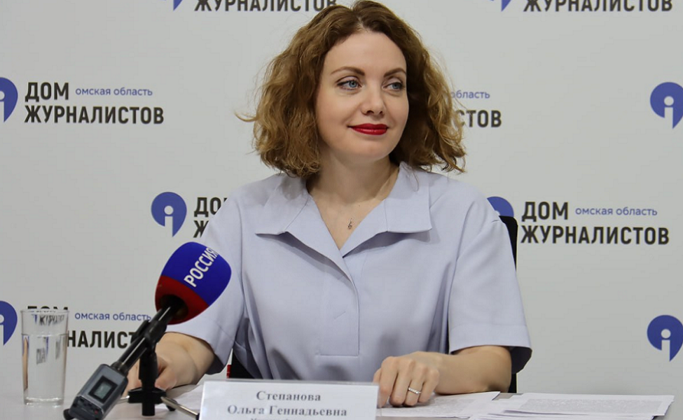 К 1 сентября в омские учебные заведения трудоустроят порядка 800 специалистов