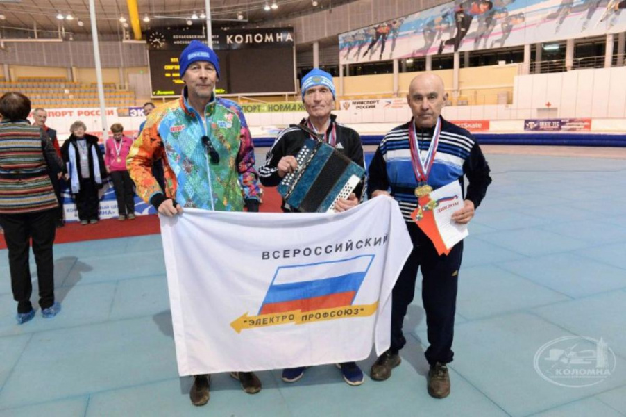 Омский конькобежец Иван Касьянов установил сразу три мировых рекорда 