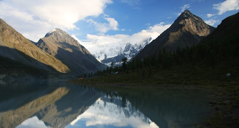 Омичи смогут улететь на Алтай