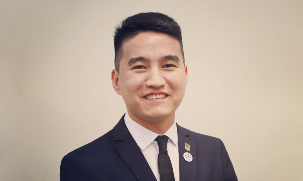 Руководитель Центра молодёжных инициатив ОмГАУ Самат Муканов — о конкурсе управленцев «Лидеры России» 