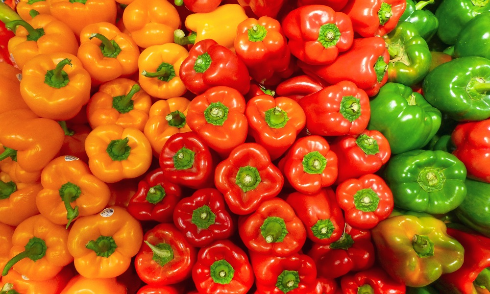 Почти 100 килограммов овощей и фруктов не прошли проверку омского Роспотребнадзора