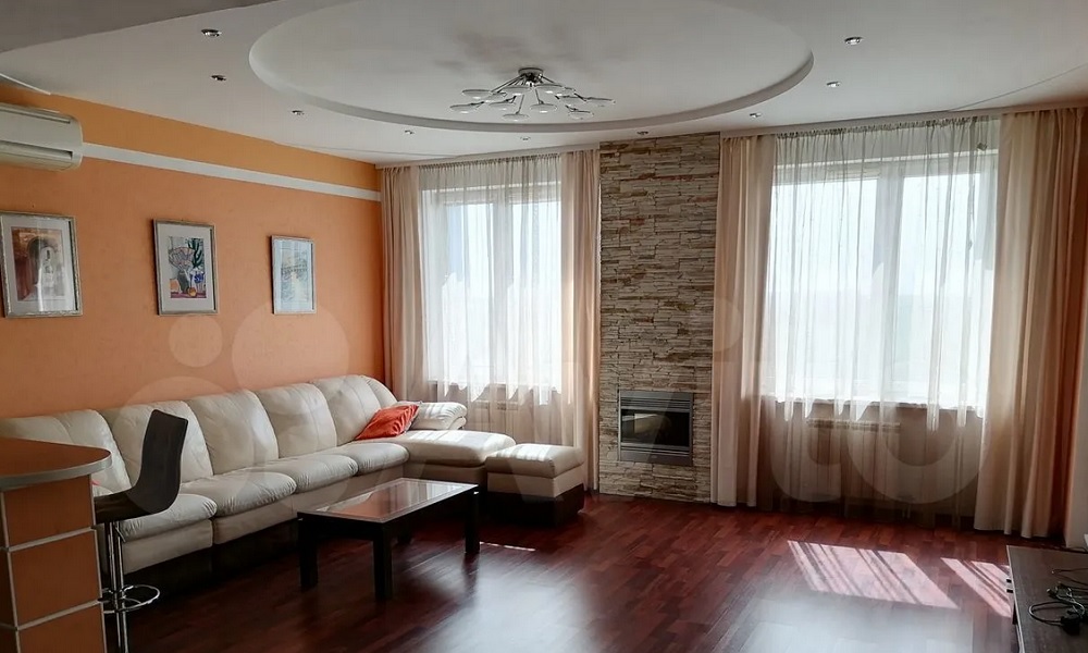 В Омске продают четырёхкомнатную квартиру за 30,5 млн рублей