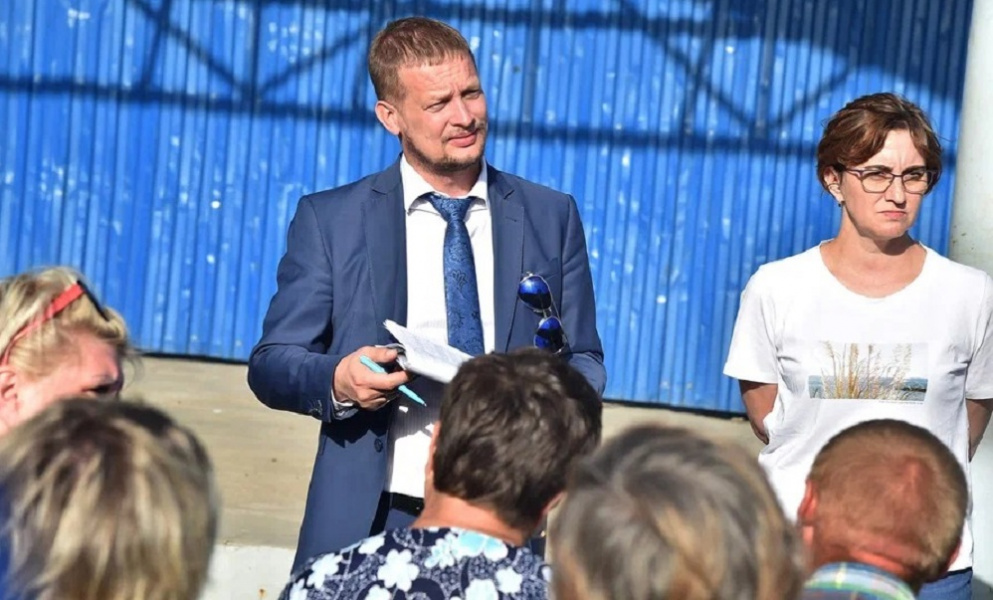 Олег Заремба встретился с жителями Новоалександровки, пострадавшими от пожара 