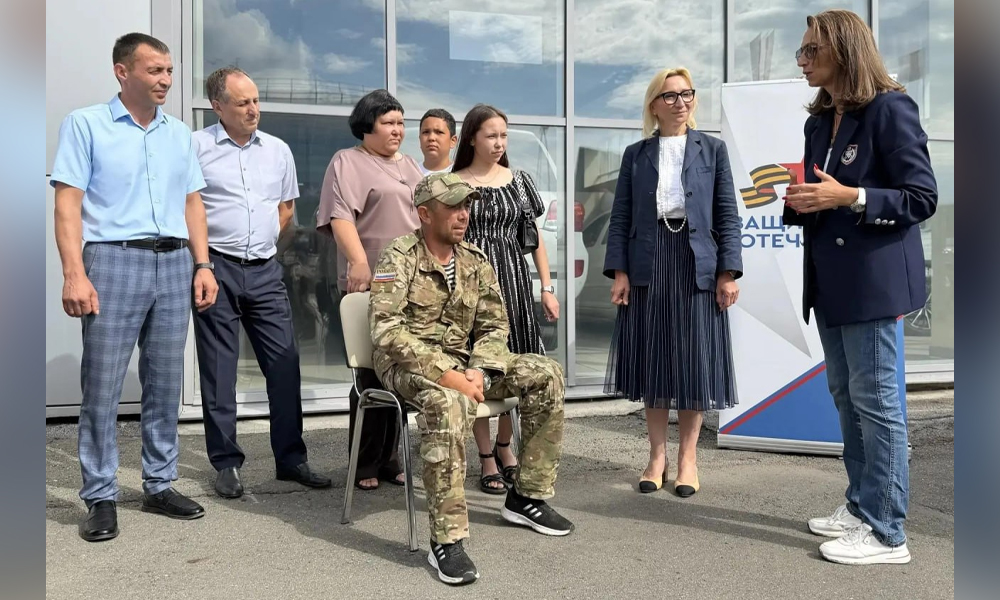 Член совета программы «ПРОдвижение ГЕРОЕВ» принял участие в передаче автомобиля ветерану СВО