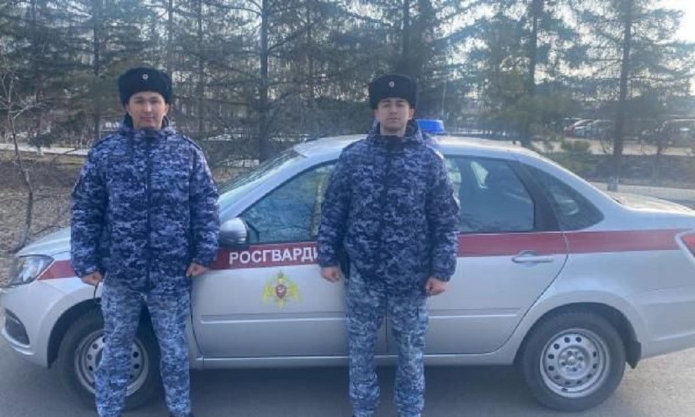 Росгвардейцы вернули домой пропавшего в Таврическом районе подростка