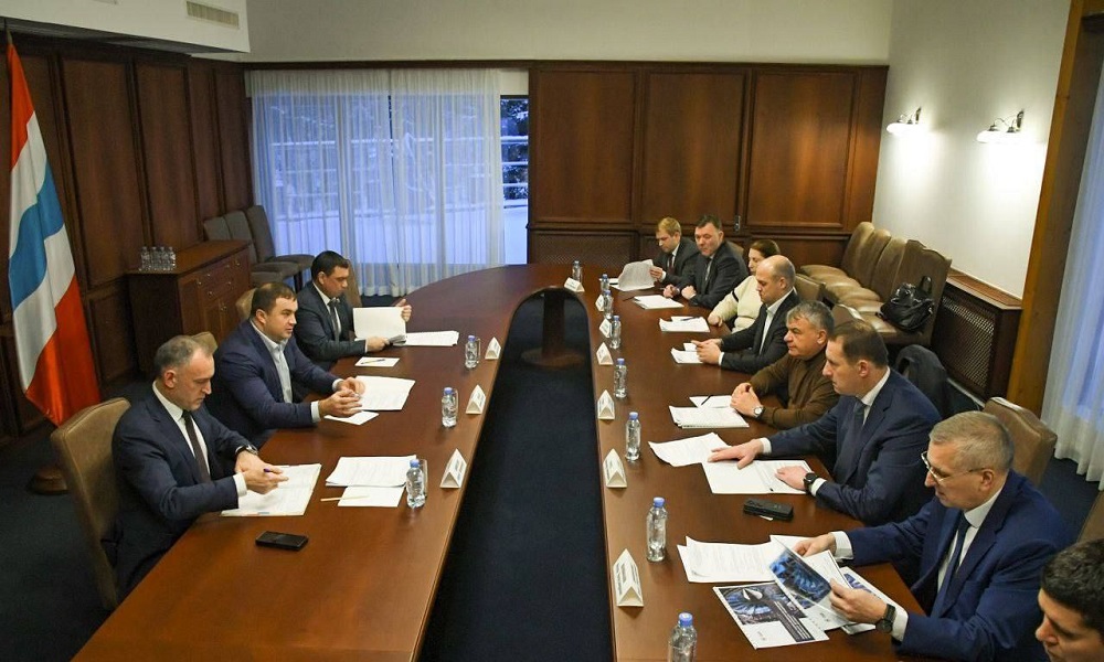 Виталий Хоценко обсудил с Ростехом подготовку кадров в Омске