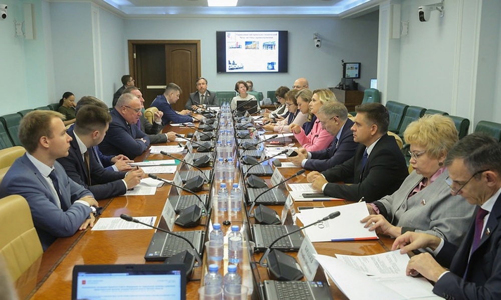 В Совфеде поддержали инициативу Александра Буркова о выделении региону более 6 млрд рублей для строительства лечебных учреждений 