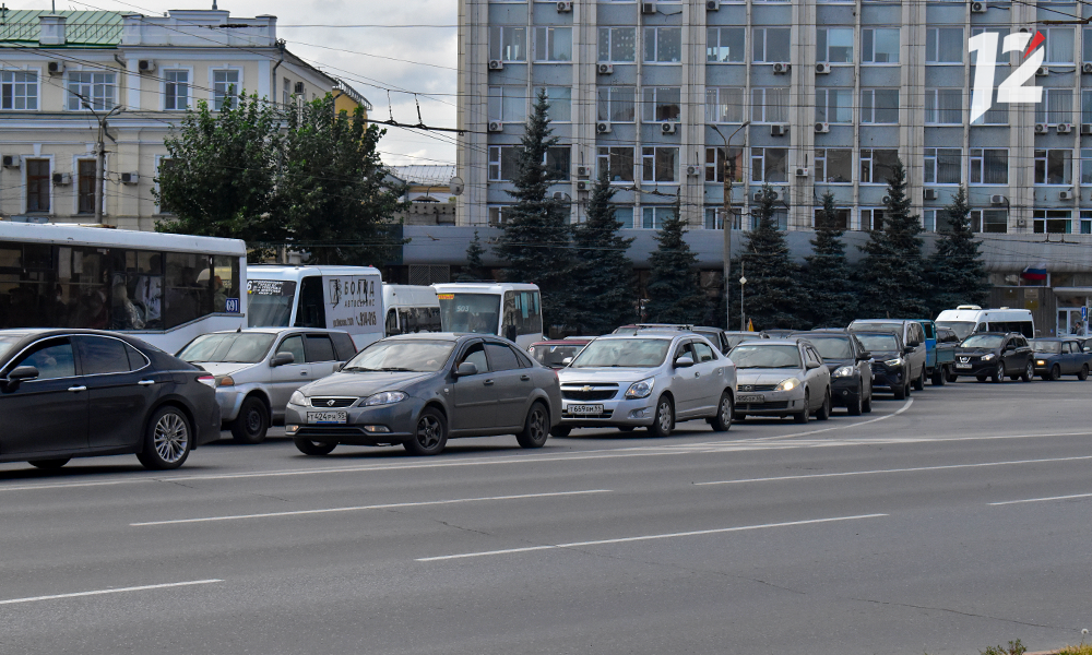 Омичи пожаловались на огромные пробки в центре 