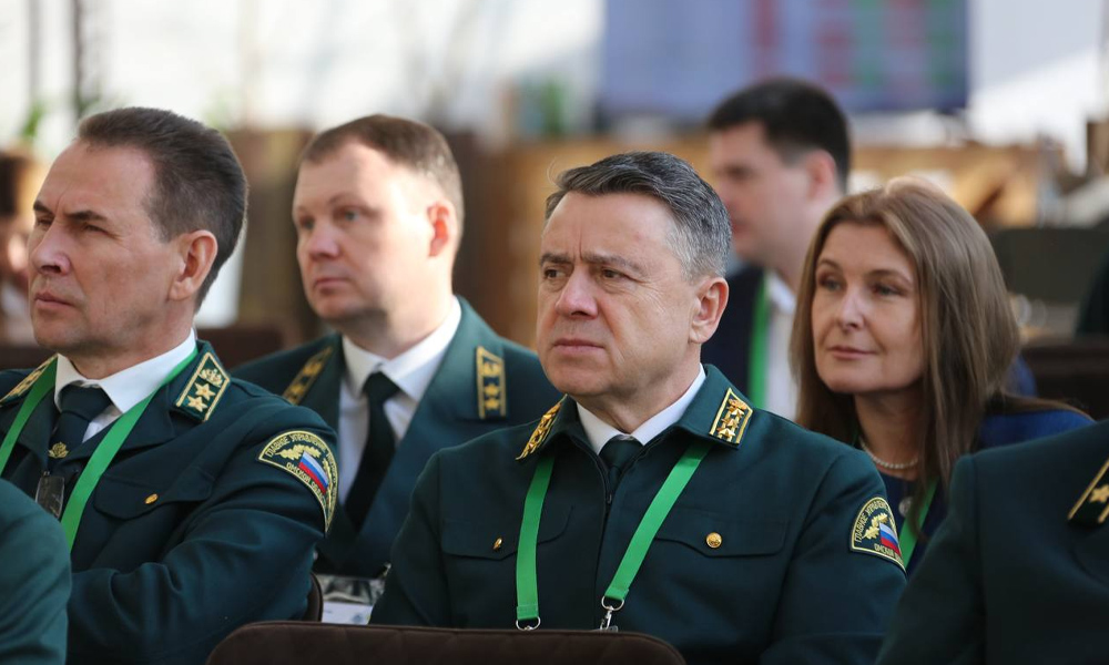 Омская область представила опыт управления лесами на совещании в Абакане