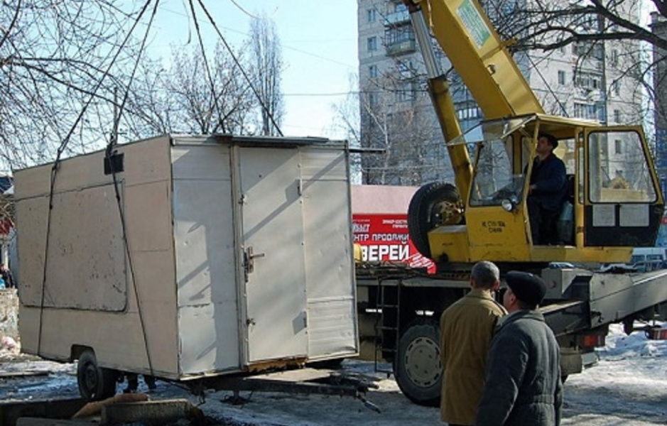 В Омске дадут бой незаконной торговле: администрация ЛАО ищет подрядчиков для вывоза киосков