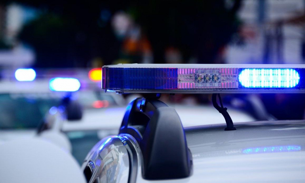 Выпивший водитель, проехав на красный, спровоцировал массовое ДТП с трамваем