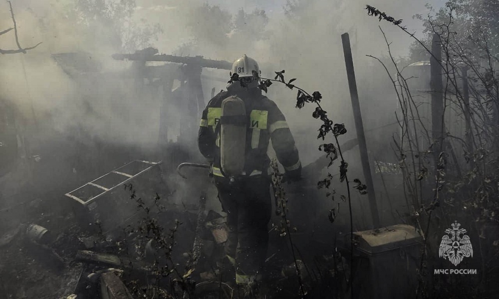 В селе Сосновском из-за нарушений техники безопасности загорелся гараж